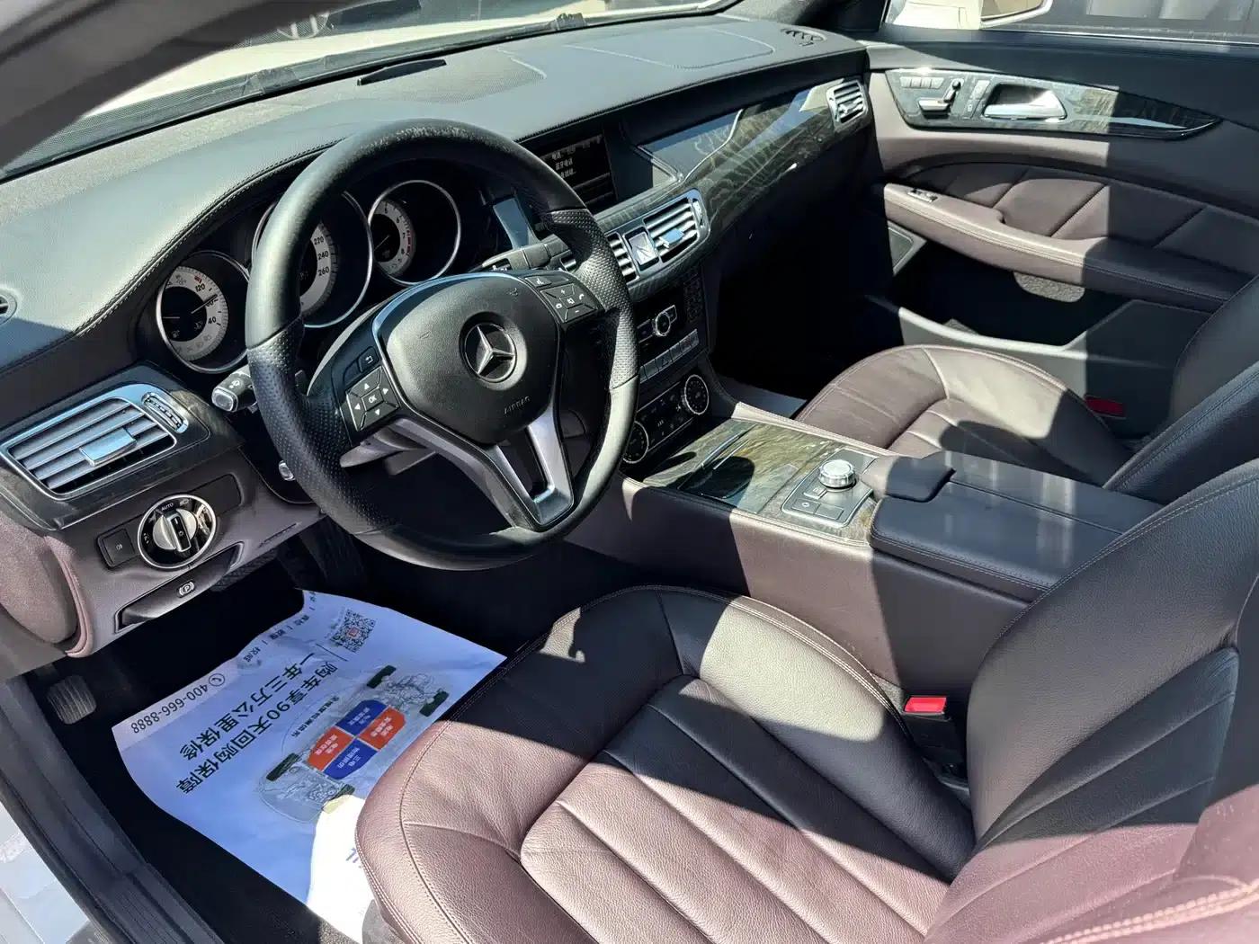 2012 Mercedes-Benz CLS 300 CGI — миниатюра 18