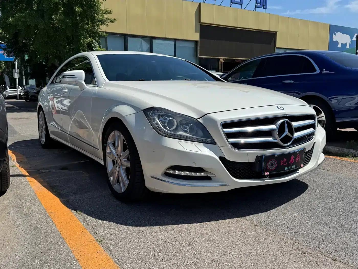 2012 Mercedes-Benz CLS 300 CGI — миниатюра 3