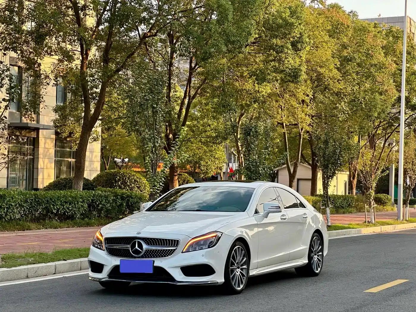 2017 Mercedes-Benz CLS 320 Colorful Edition — миниатюра 1