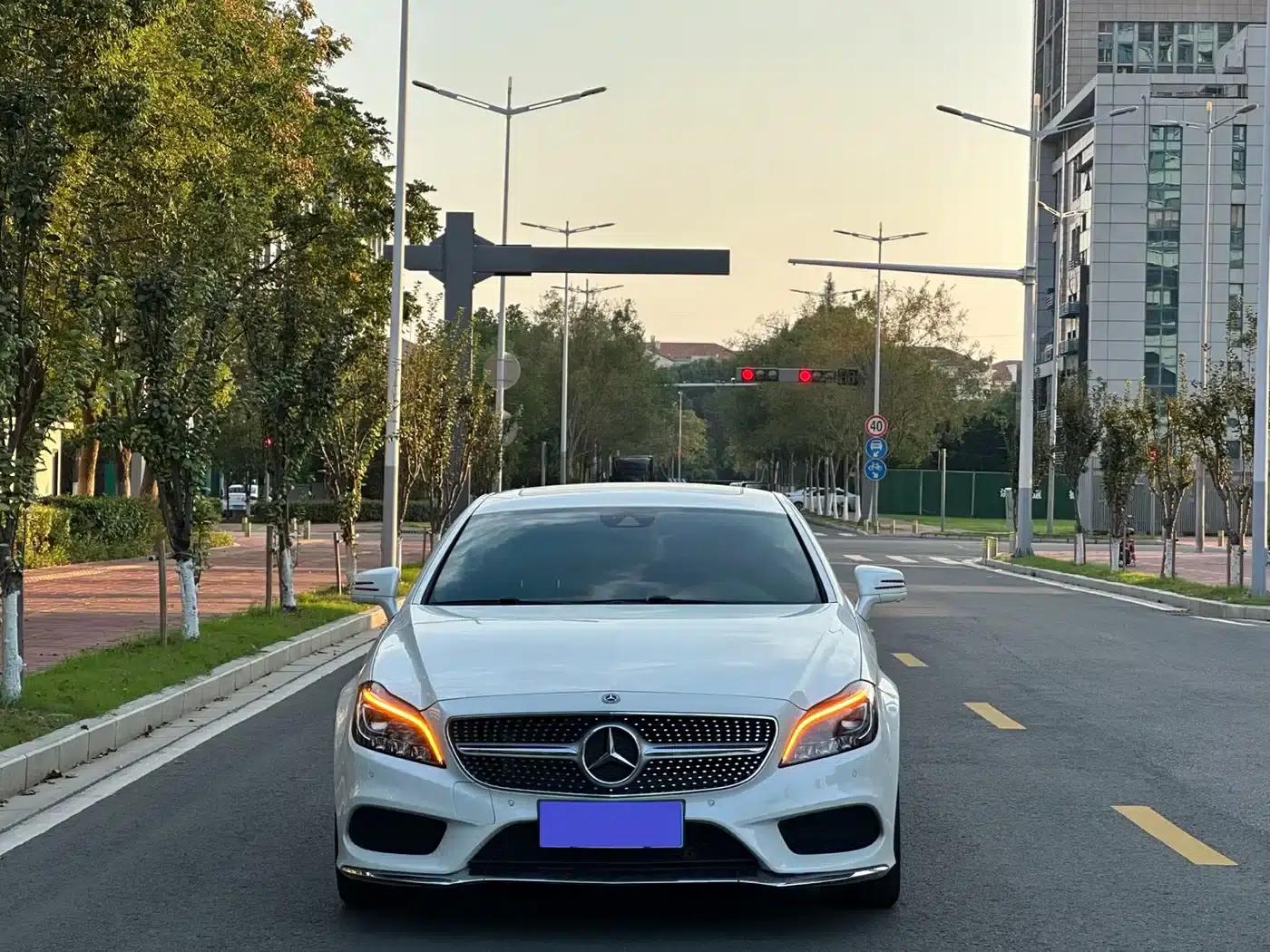 2017 Mercedes-Benz CLS 320 Colorful Edition — миниатюра 2