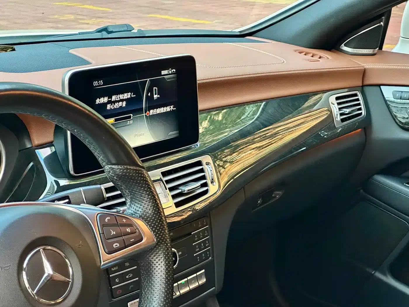 2017 Mercedes-Benz CLS 320 Colorful Edition — миниатюра 12