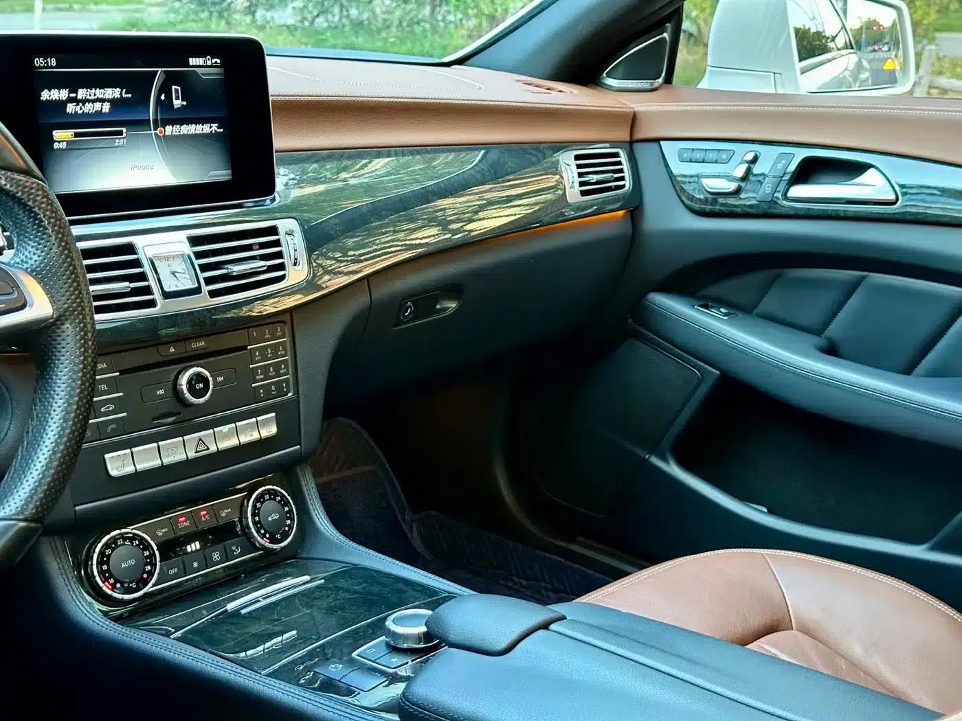 2017 Mercedes-Benz CLS 320 Colorful Edition — миниатюра 20