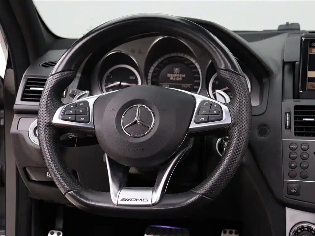 2010 Mercedes-Benz C-Class AMG C 63 Dynamic Enhanced Edition — миниатюра 13