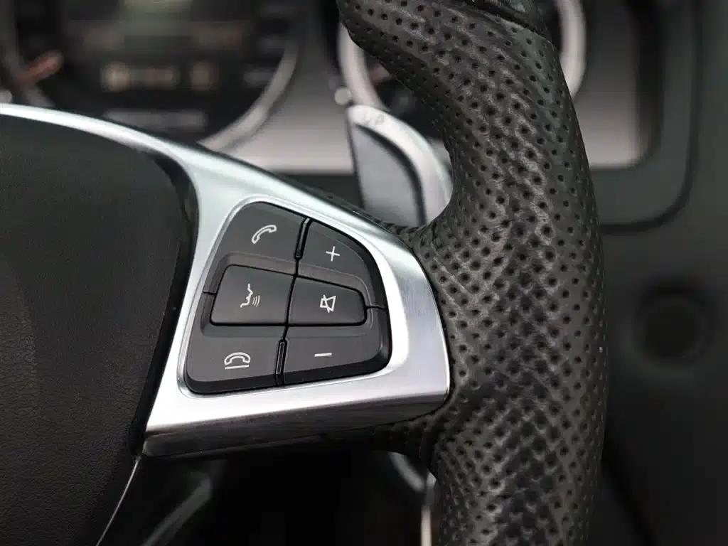 2010 Mercedes-Benz C-Class AMG C 63 Dynamic Enhanced Edition — миниатюра 15