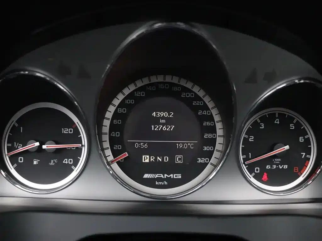 2010 Mercedes-Benz C-Class AMG C 63 Dynamic Enhanced Edition — миниатюра 23