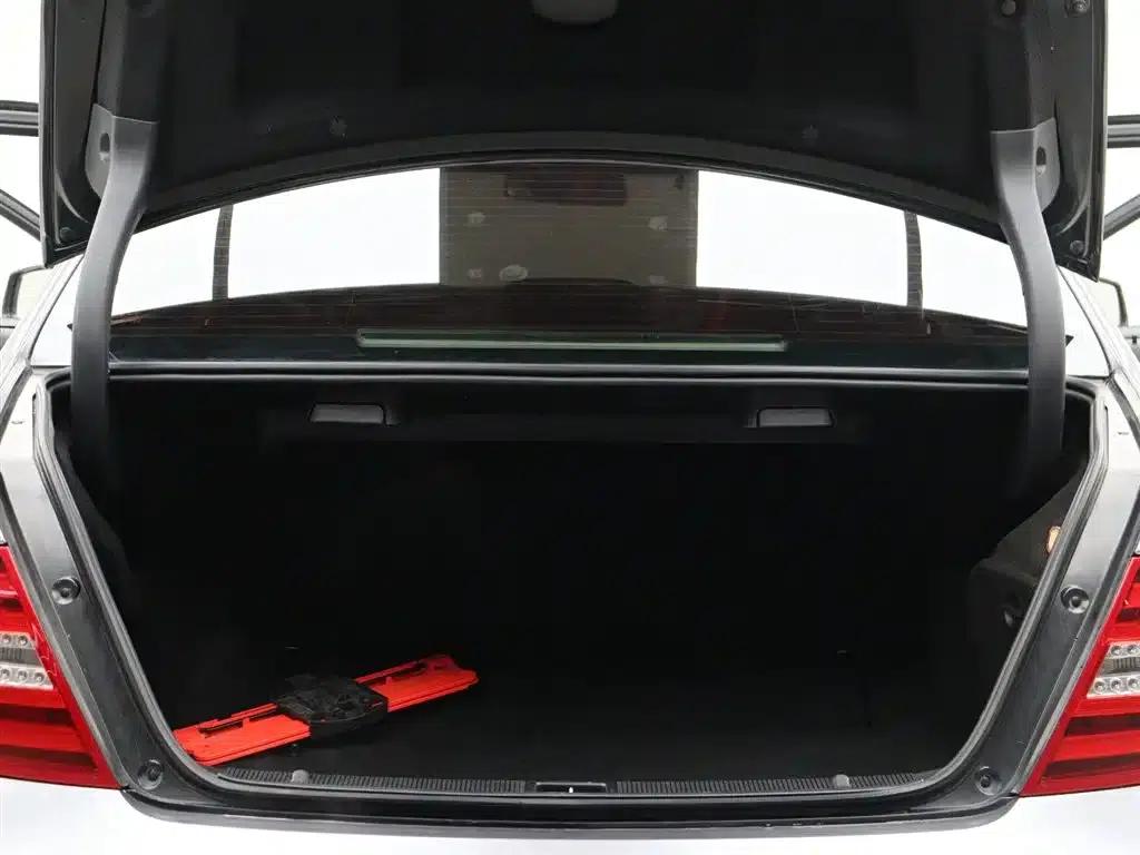 2010 Mercedes-Benz C-Class AMG C 63 Dynamic Enhanced Edition — миниатюра 10
