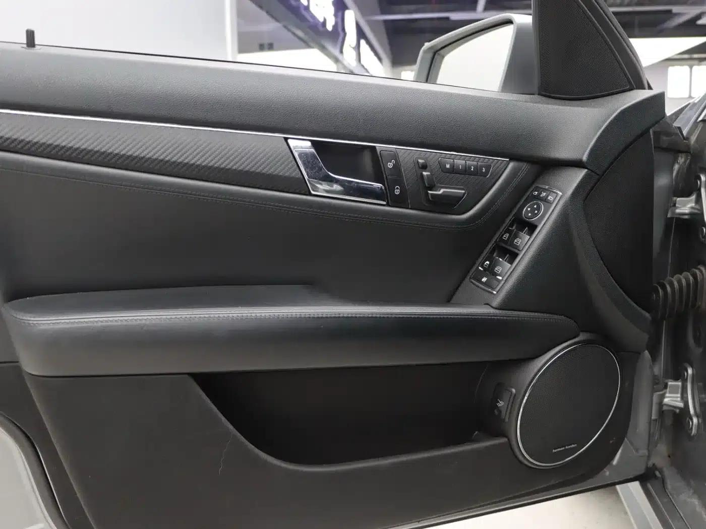 2010 Mercedes-Benz C-Class AMG C 63 Dynamic Enhanced Edition — миниатюра 19