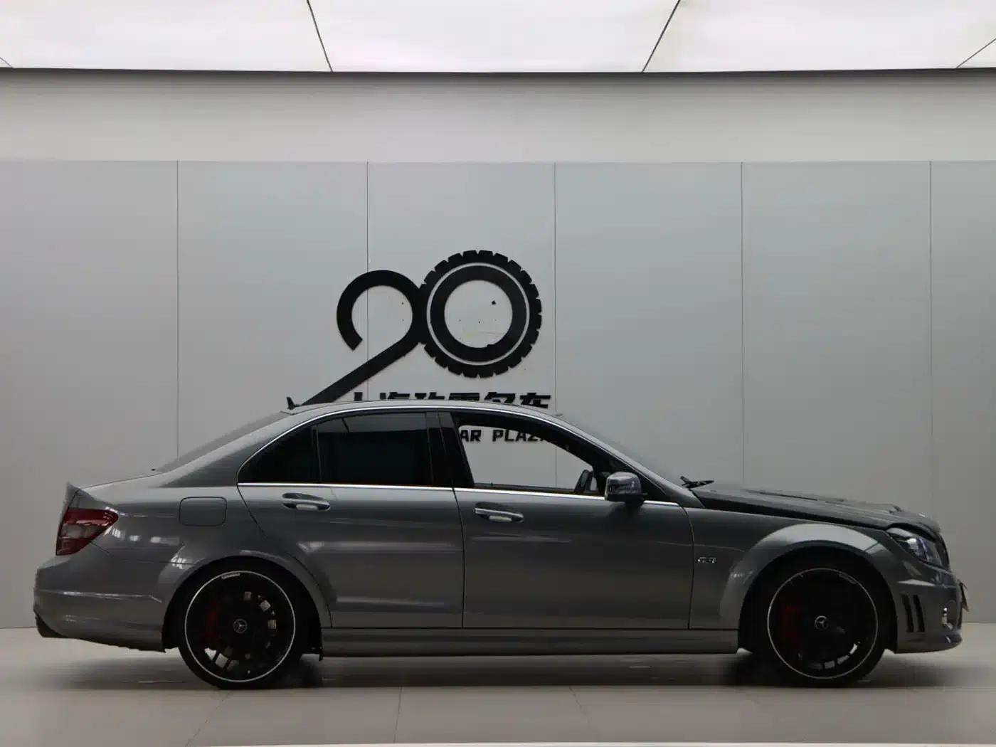 2010 Mercedes-Benz C-Class AMG C 63 Dynamic Enhanced Edition — миниатюра 8