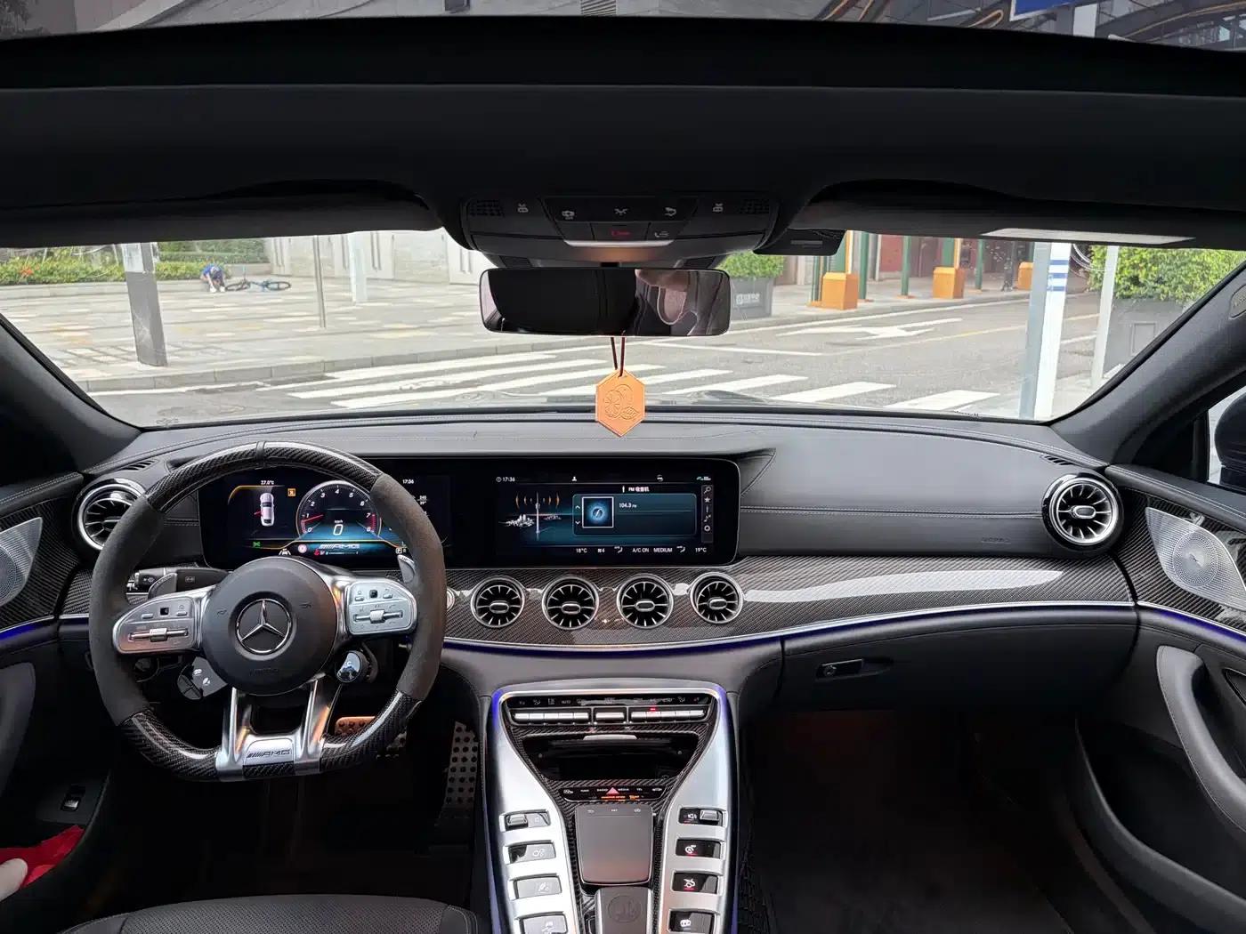 2019 AMG GT 63 S 4MATIC+ four-door coupe — миниатюра 7