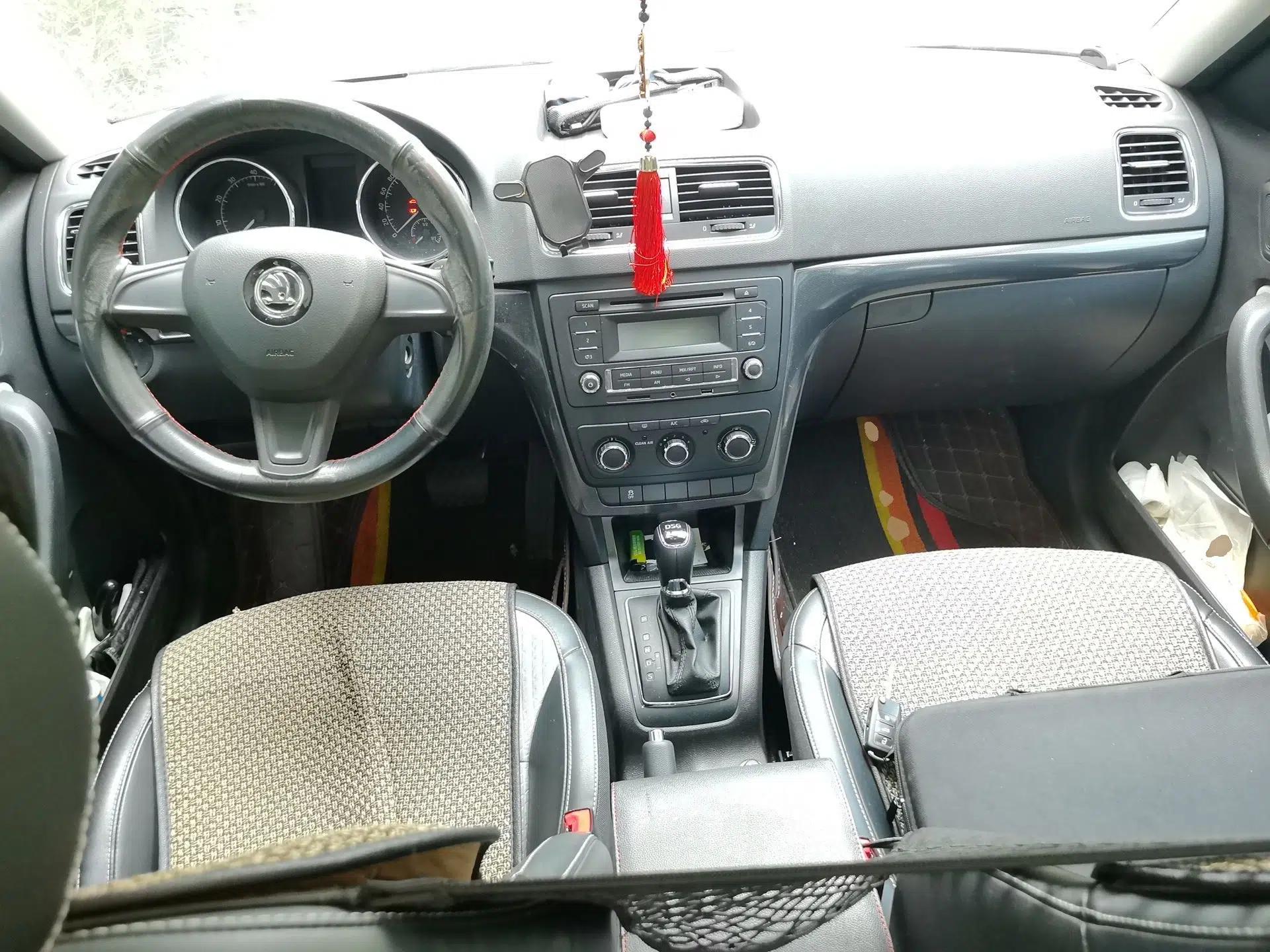 Skoda Yeti 2017 TSI280 DSG Advanced Edition — миниатюра 9