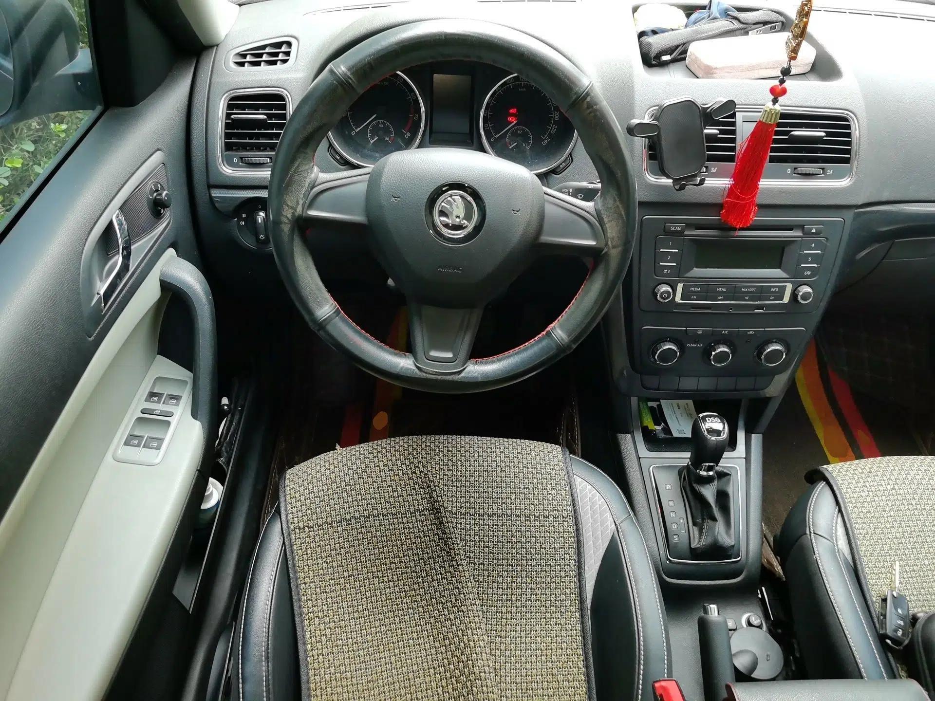 Skoda Yeti 2017 TSI280 DSG Advanced Edition — миниатюра 10