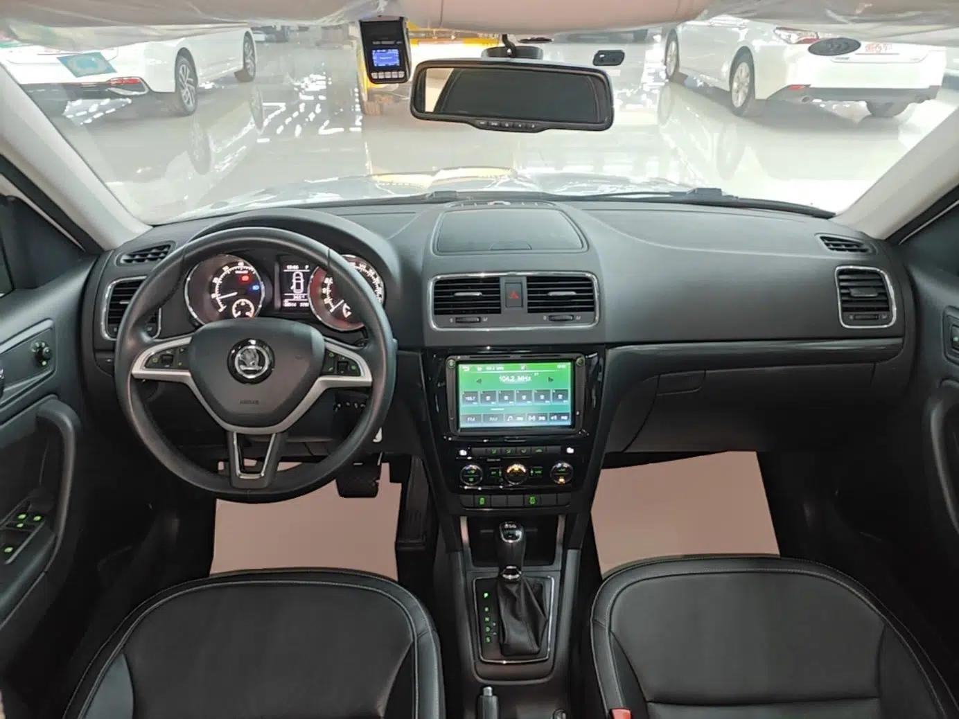 Skoda Yeti 2017 TSI280 DSG Innovation Edition — миниатюра 12