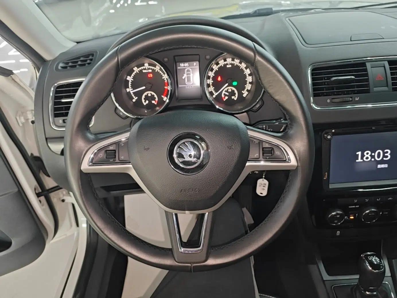 Skoda Yeti 2017 TSI280 DSG Innovation Edition — миниатюра 13