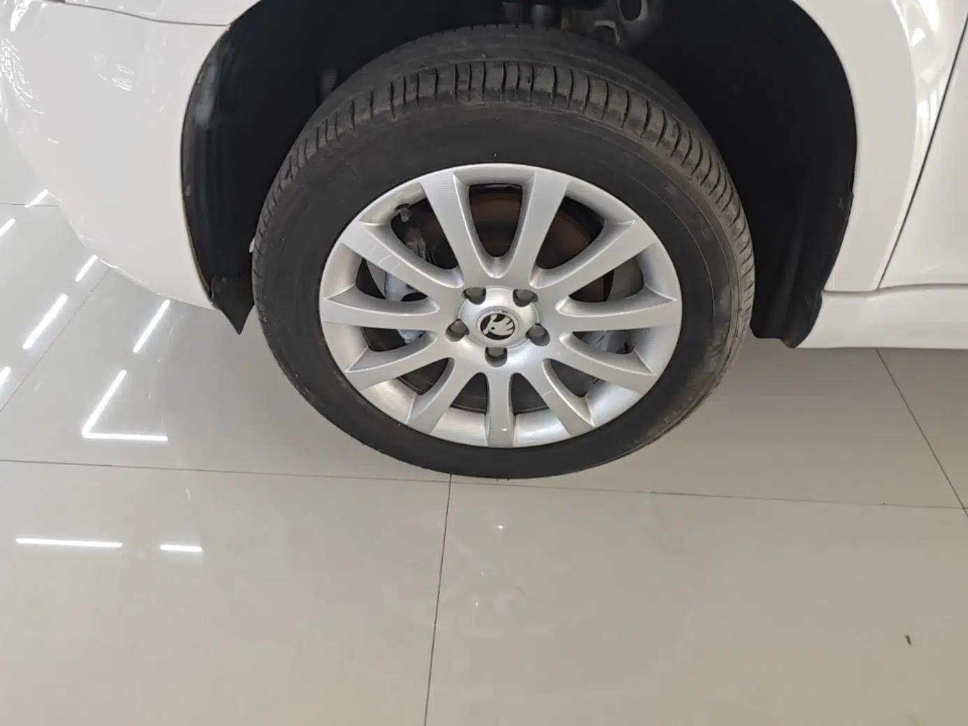 Skoda Yeti 2017 TSI280 DSG Innovation Edition — миниатюра 10