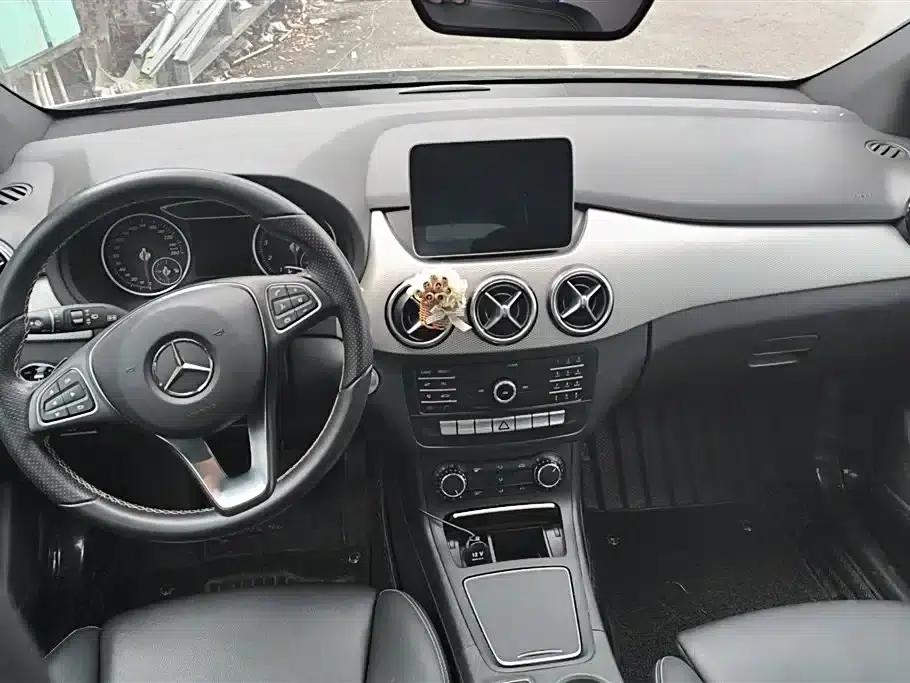 2019 Mercedes-Benz B-Class B 200 Dynamic — миниатюра 12