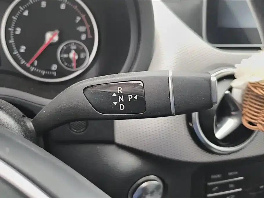 2019 Mercedes-Benz B-Class B 200 Dynamic — миниатюра 16