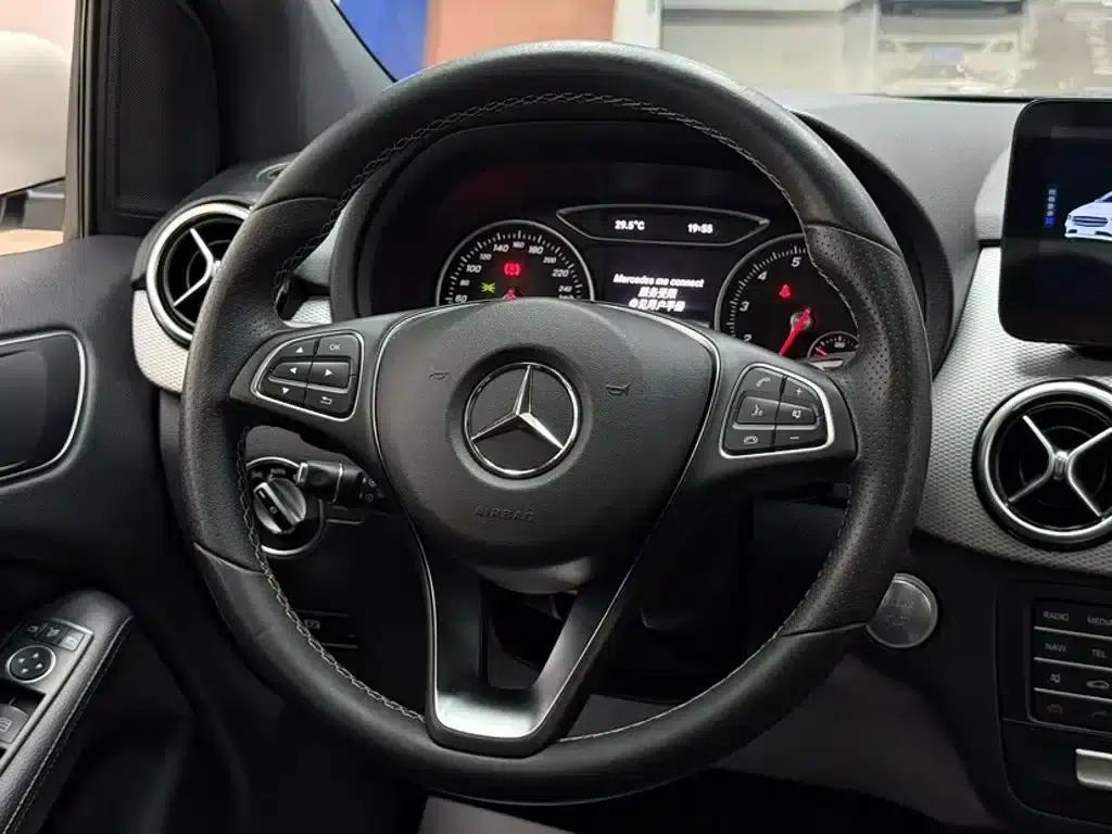 2017 Mercedes-Benz B-Class B 200 Dynamic — миниатюра 16