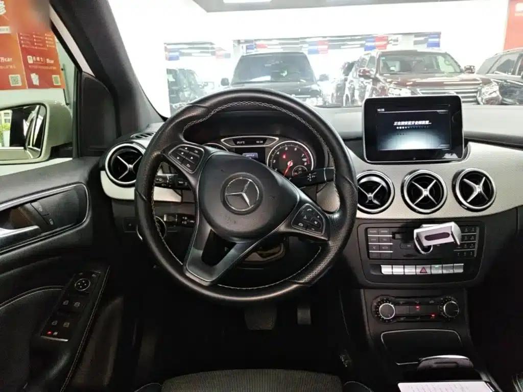 2015 Mercedes-Benz B-Class B 200 Dynamic — миниатюра 11