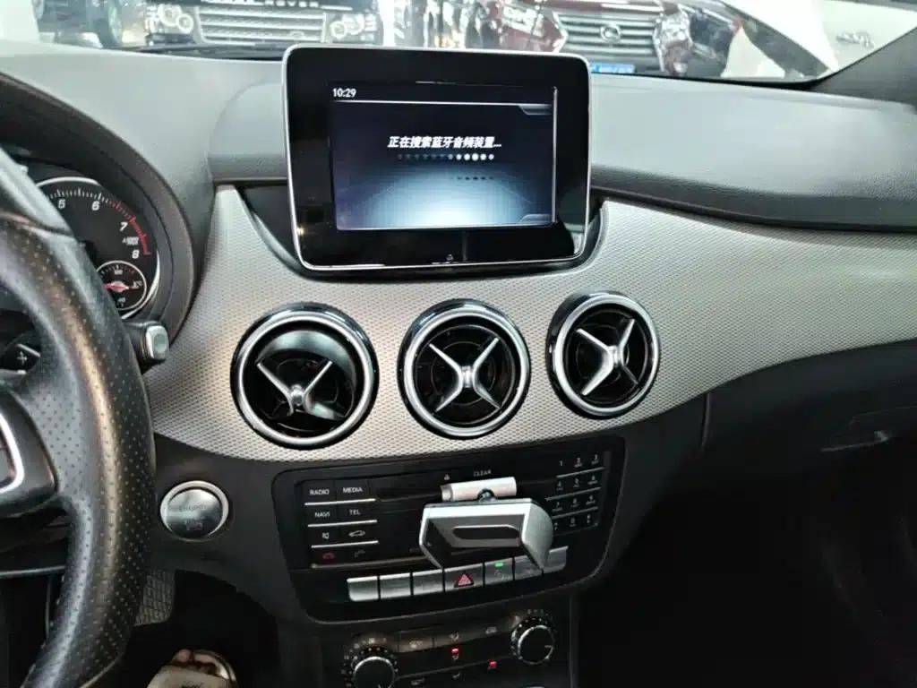 2015 Mercedes-Benz B-Class B 200 Dynamic — миниатюра 13