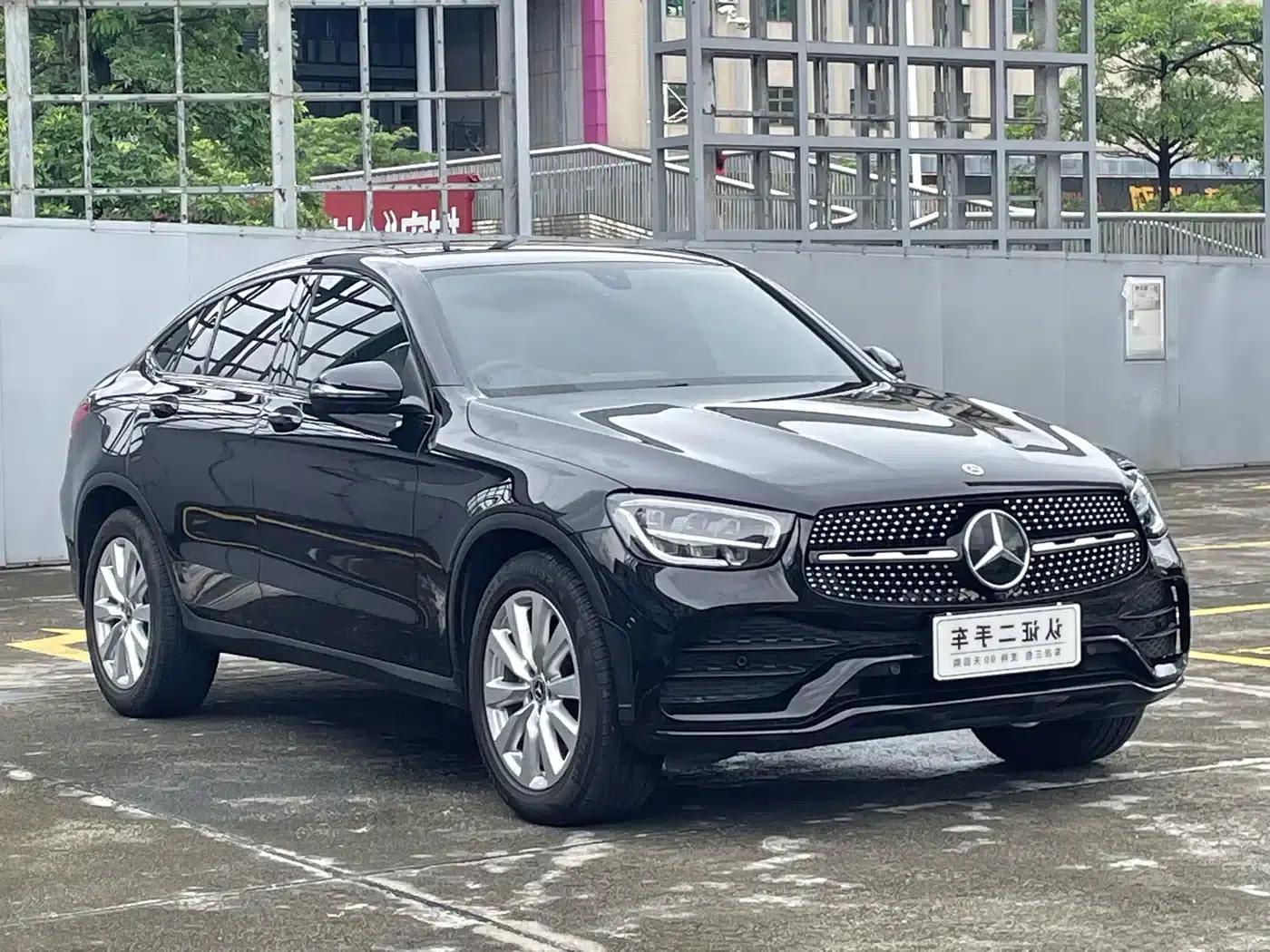 Mercedes-Benz GLC Coupe 2020 GLC 260 4MATIC Coupe SUV — миниатюра 3