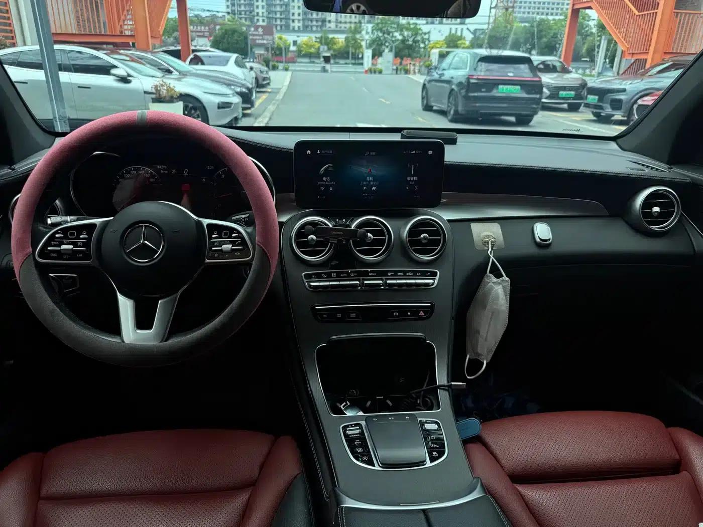 2020 Mercedes-Benz GLC Coupe, GLC 300 4MATIC Coupe SUV — миниатюра 7
