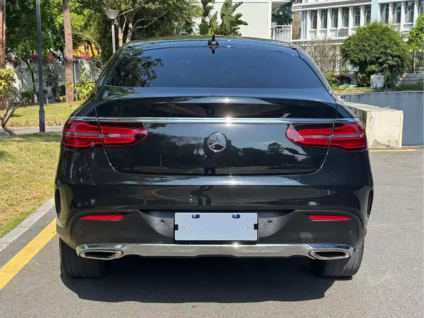 2015 Mercedes-Benz GLE Coupe, GLE 400 4MATIC Coupe SUV — миниатюра 13