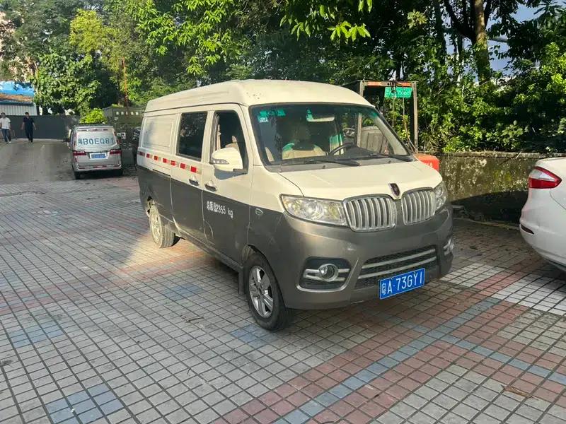 New Hiace X30L 2019 Model 1.5L Van Business Edition SWC15M — миниатюра 3