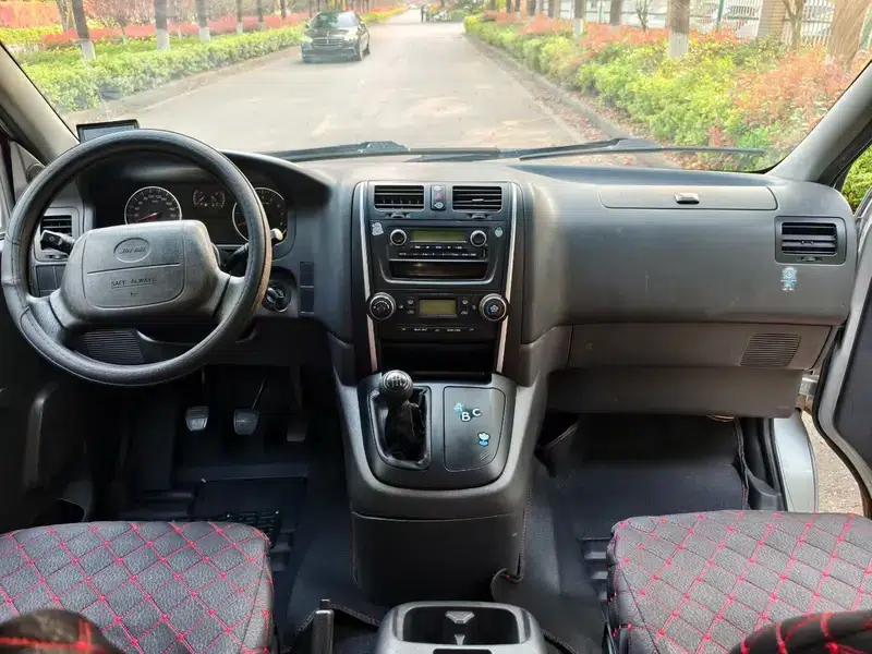 Jinbei Express 2020 2.0L Upgraded Business 9-Seater V19 National V Emission Standard — миниатюра 5