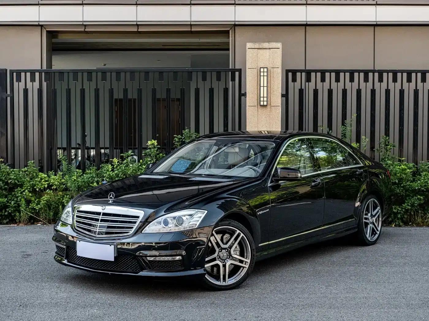 2010 Mercedes-Benz S-Class AMG S 65 — миниатюра 1