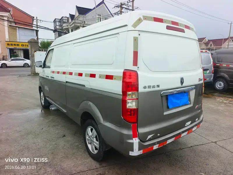 New Hiace 2021 1.5L Manual Front-Wheel Drive 2-Seater Factory Custom Edition — миниатюра 4
