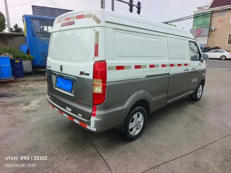 New Hiace 2021 1.5L Manual Front-Wheel Drive 2-Seater Factory Custom Edition — миниатюра 6