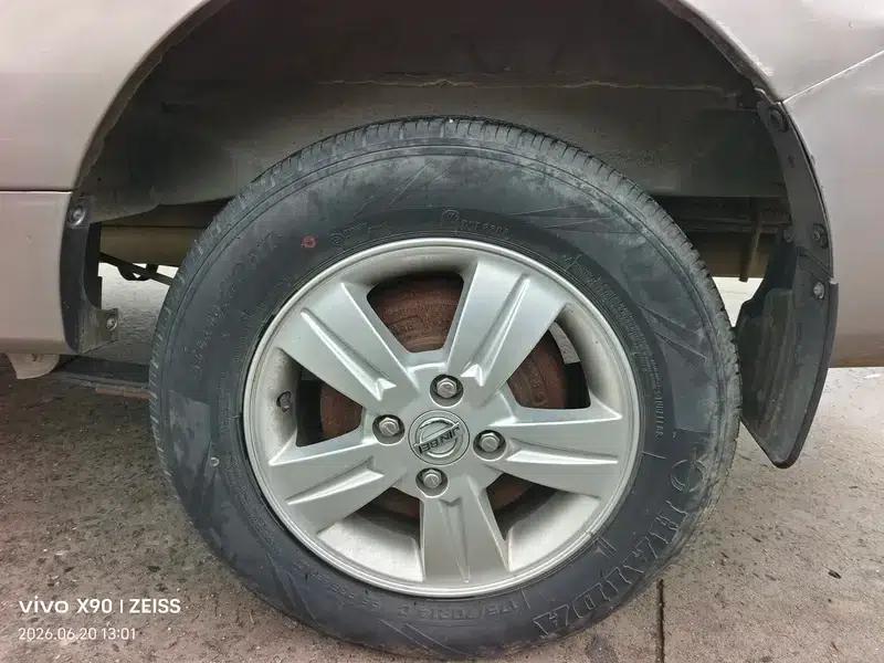 New Hiace 2021 1.5L Manual Front-Wheel Drive 2-Seater Factory Custom Edition — миниатюра 7