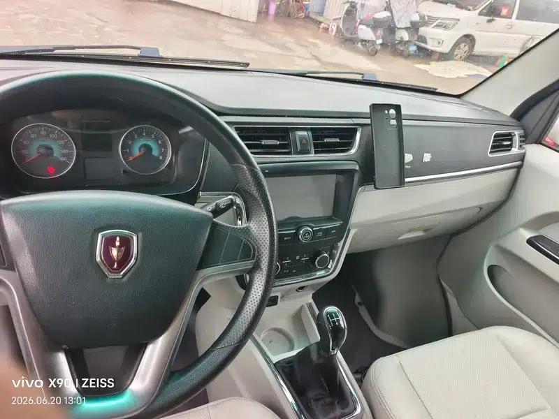New Hiace 2021 1.5L Manual Front-Wheel Drive 2-Seater Factory Custom Edition — миниатюра 8