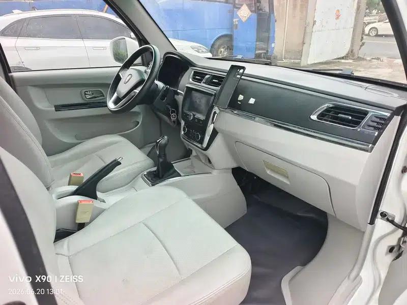 New Hiace 2021 1.5L Manual Front-Wheel Drive 2-Seater Factory Custom Edition — миниатюра 9