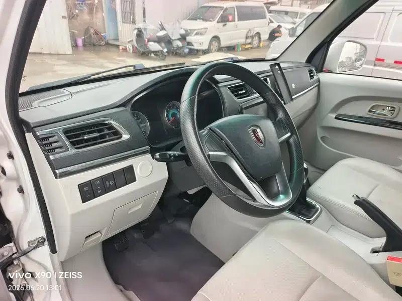 New Hiace 2021 1.5L Manual Front-Wheel Drive 2-Seater Factory Custom Edition — миниатюра 10