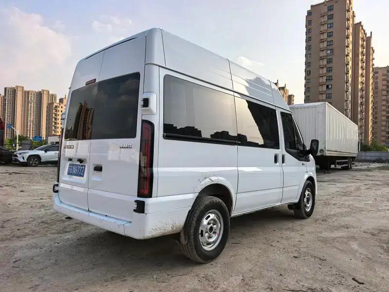 Fushun 2022 2.0T Diesel Multi-purpose Passenger Vehicle, Short Wheelbase, Medium-High Roof, 6 Seats, JX4D20A6H — миниатюра 6