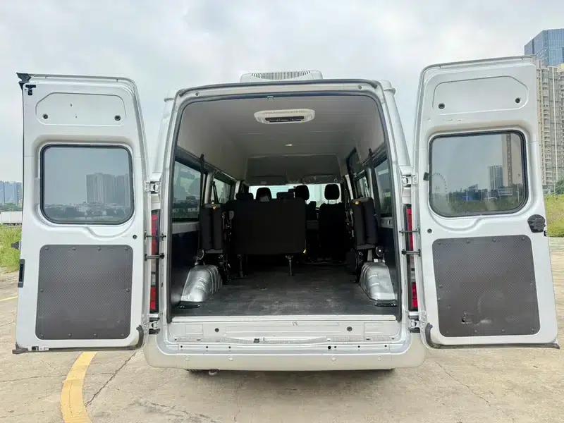 Fu Shun 2025 2.0T Automatic Rear-Wheel Drive 7-Seater Factory Custom Edition — миниатюра 27