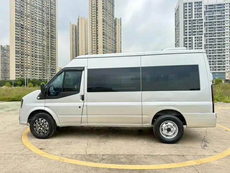 Fu Shun 2025 2.0T Automatic Rear-Wheel Drive 7-Seater Factory Custom Edition — миниатюра 4
