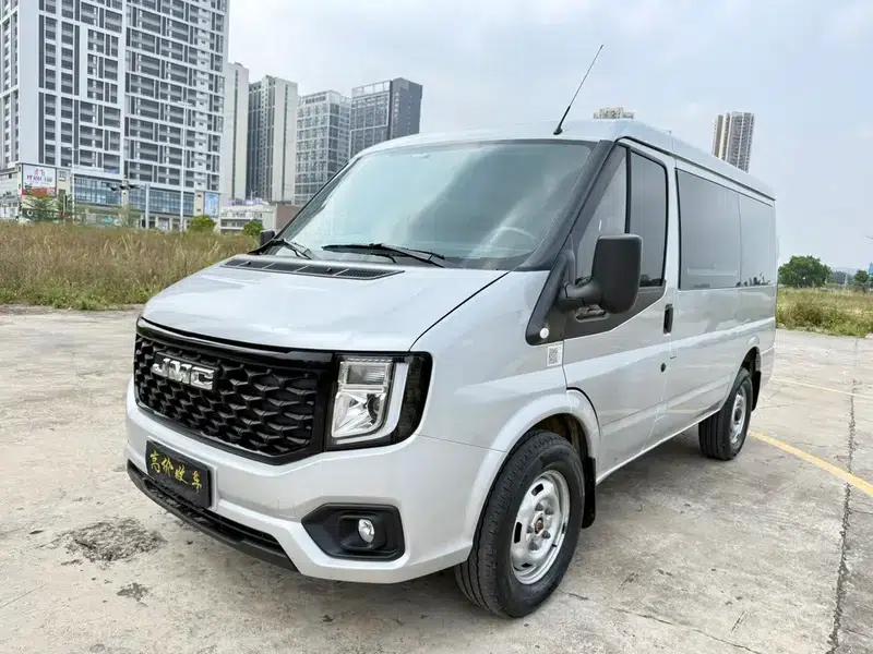 Fushun 2024 2.0T Manual Diesel Short Wheelbase Low Roof Commercial Multi-purpose Passenger Vehicle (5 Seats) — миниатюра 1