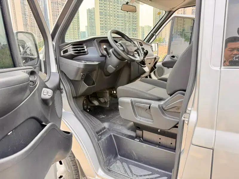 Fushun 2024 2.0T Manual Diesel Short Wheelbase Low Roof Commercial Multi-purpose Passenger Vehicle (5 Seats) — миниатюра 24