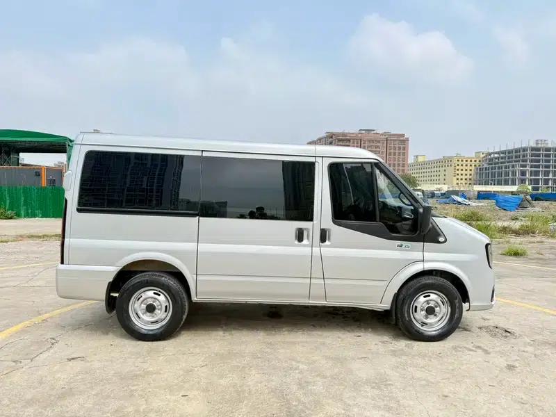 Fushun 2024 2.0T Manual Diesel Short Wheelbase Low Roof Commercial Multi-purpose Passenger Vehicle (5 Seats) — миниатюра 8