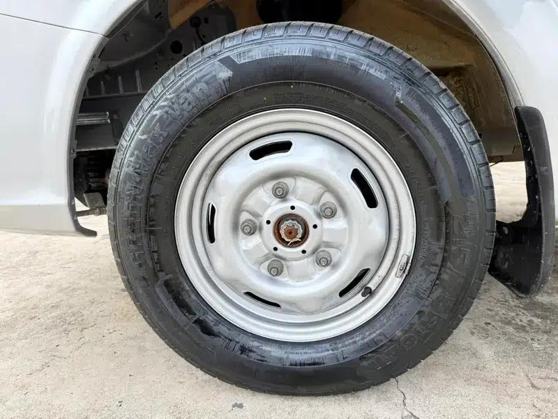 Fushun 2024 2.0T Manual Diesel Short Wheelbase Low Roof Commercial Multi-purpose Passenger Vehicle (5 Seats) — миниатюра 10