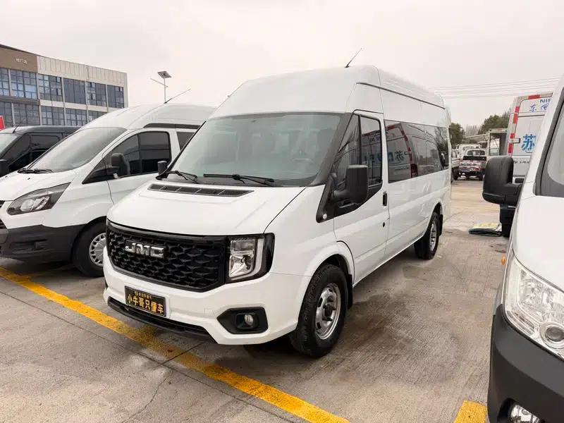 Fushun 2023 2.0T Manual Diesel Mid-Wheelbase Mid-Roof Commercial Multi-Purpose Passenger Van (7 Seats) — миниатюра 1