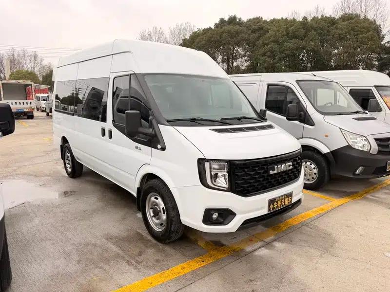 Fushun 2023 2.0T Manual Diesel Mid-Wheelbase Mid-Roof Commercial Multi-Purpose Passenger Van (7 Seats) — миниатюра 3
