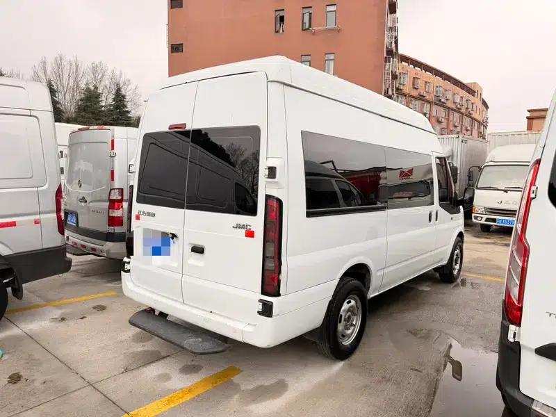 Fushun 2023 2.0T Manual Diesel Mid-Wheelbase Mid-Roof Commercial Multi-Purpose Passenger Van (7 Seats) — миниатюра 6