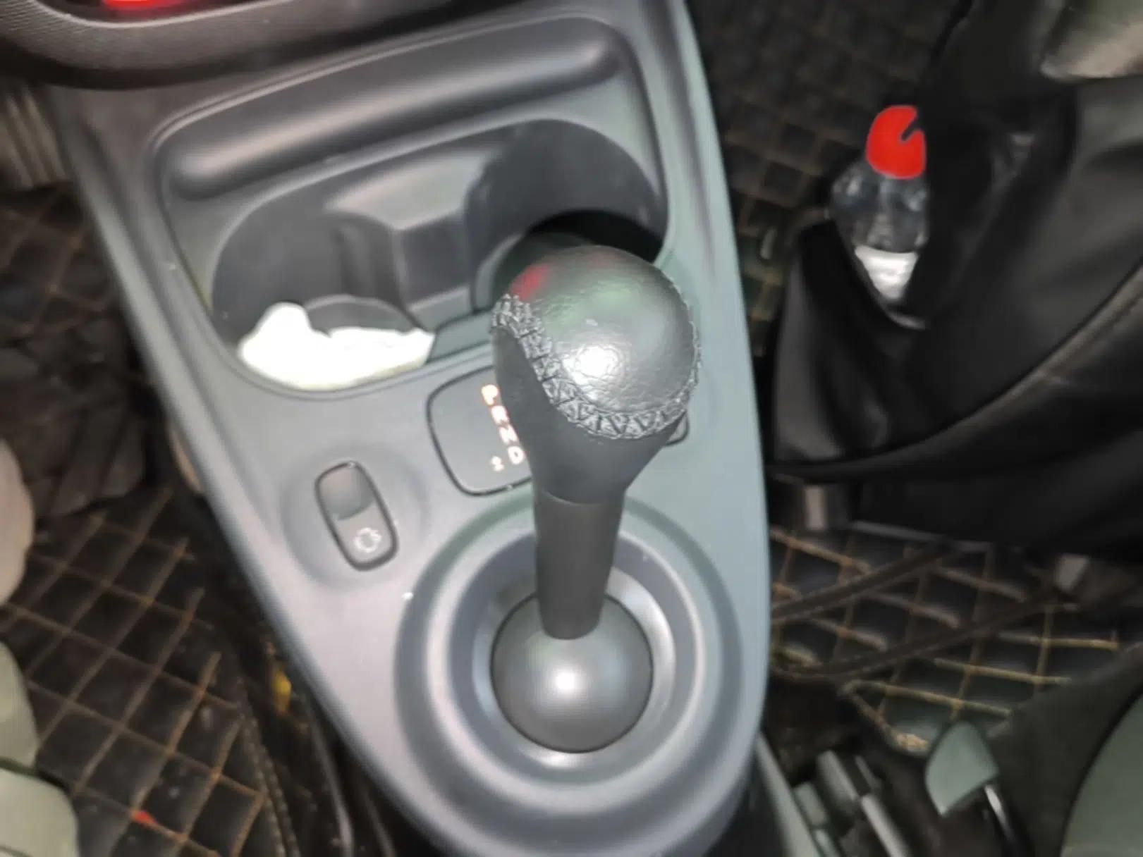 smart forfour 2018 1.0L 52kW Passion Edition — миниатюра 16