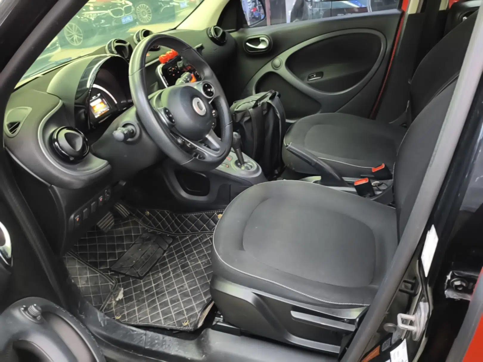 smart forfour 2018 1.0L 52kW Passion Edition — миниатюра 17