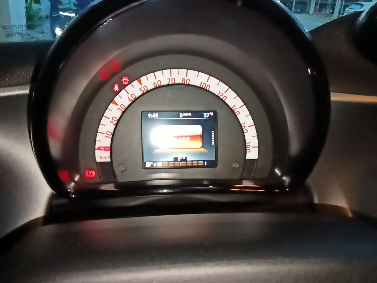 smart forfour 2016 1.0L 52 kW Dynamic Edition — миниатюра 11