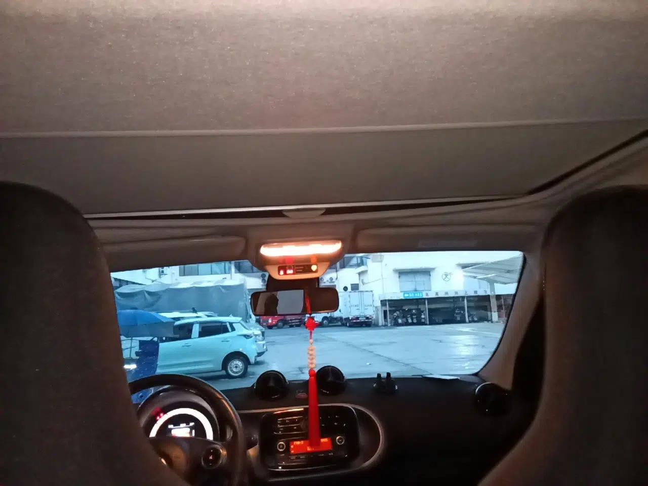 smart forfour 2016 1.0L 52 kW Dynamic Edition — миниатюра 18