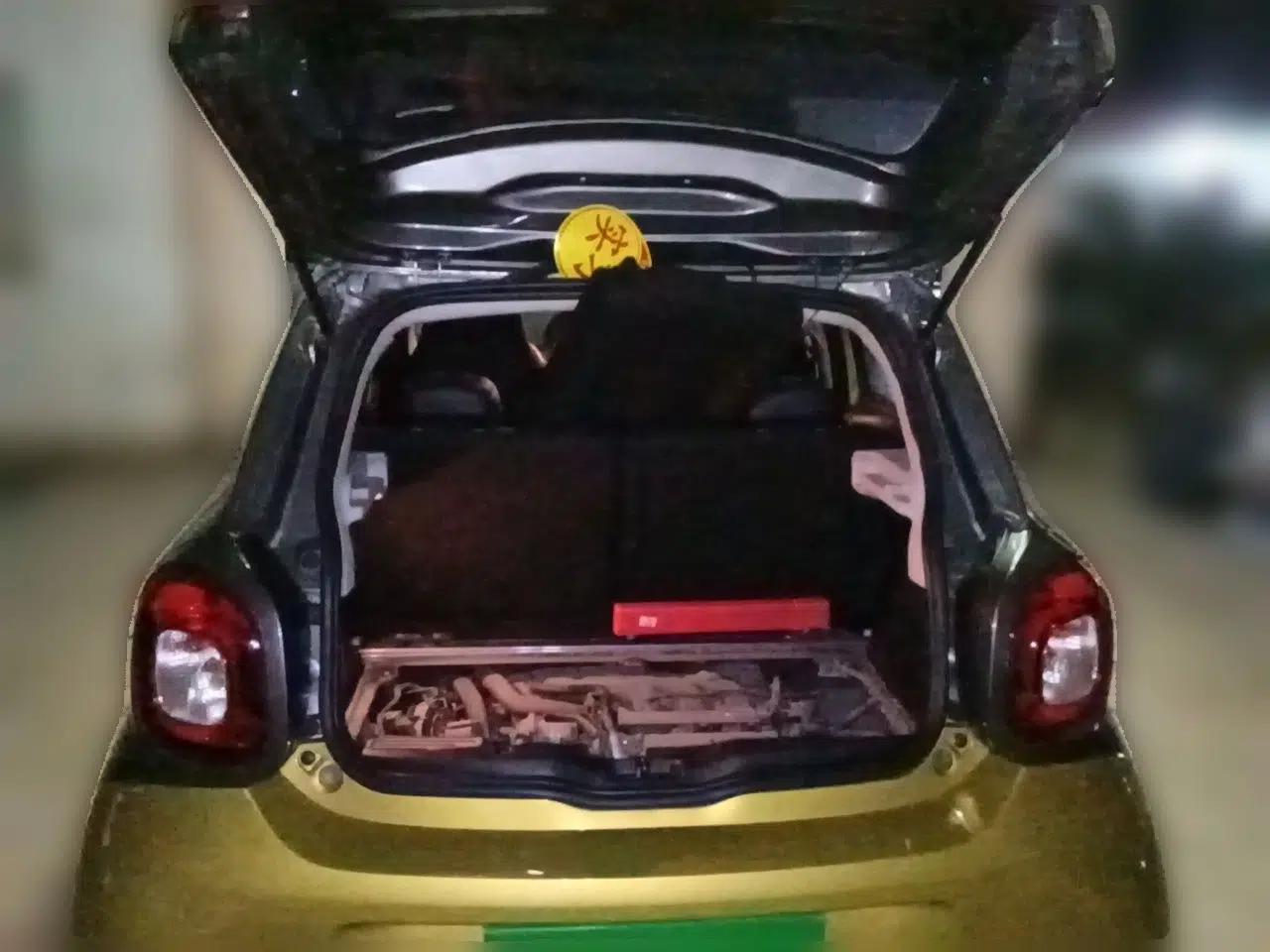 smart forfour 2016 1.0L 52 kW Dynamic Edition — миниатюра 19